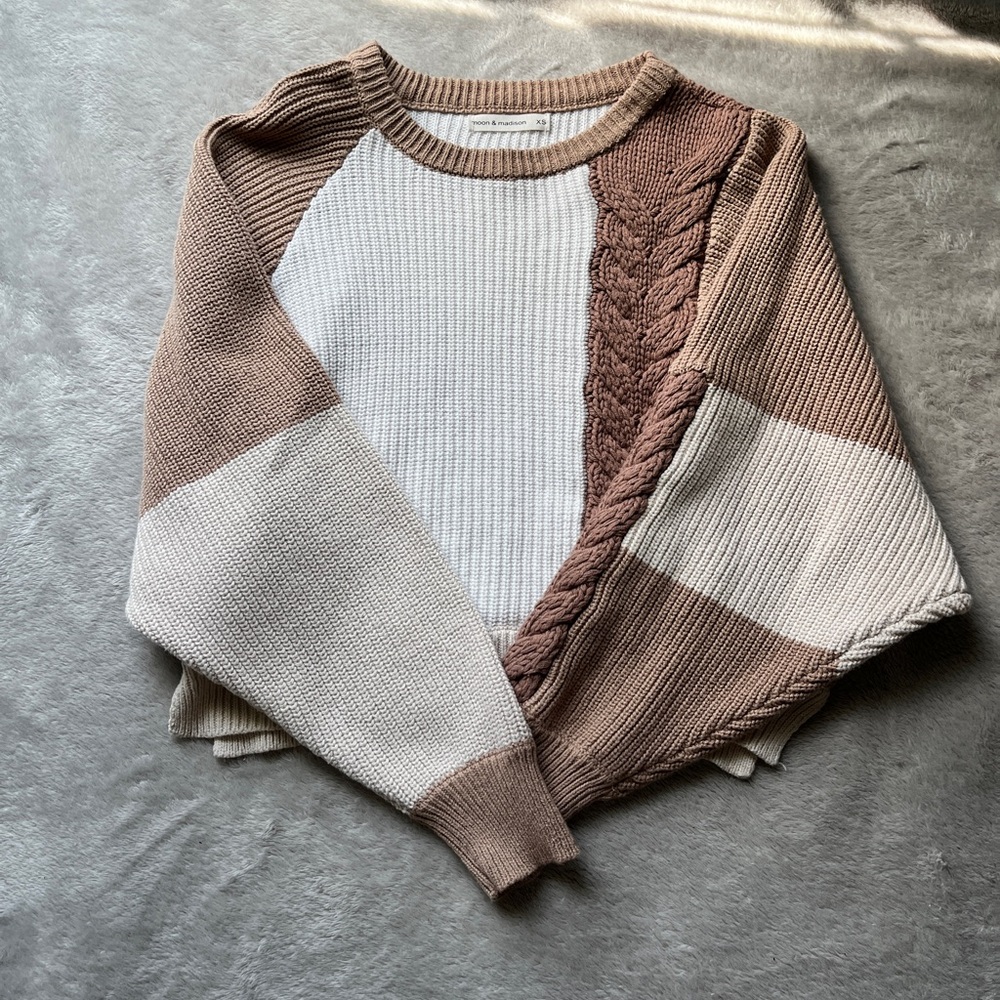 Moon & Madison Cream and Tan Multi Colored Sweater with Cable Knit Detail